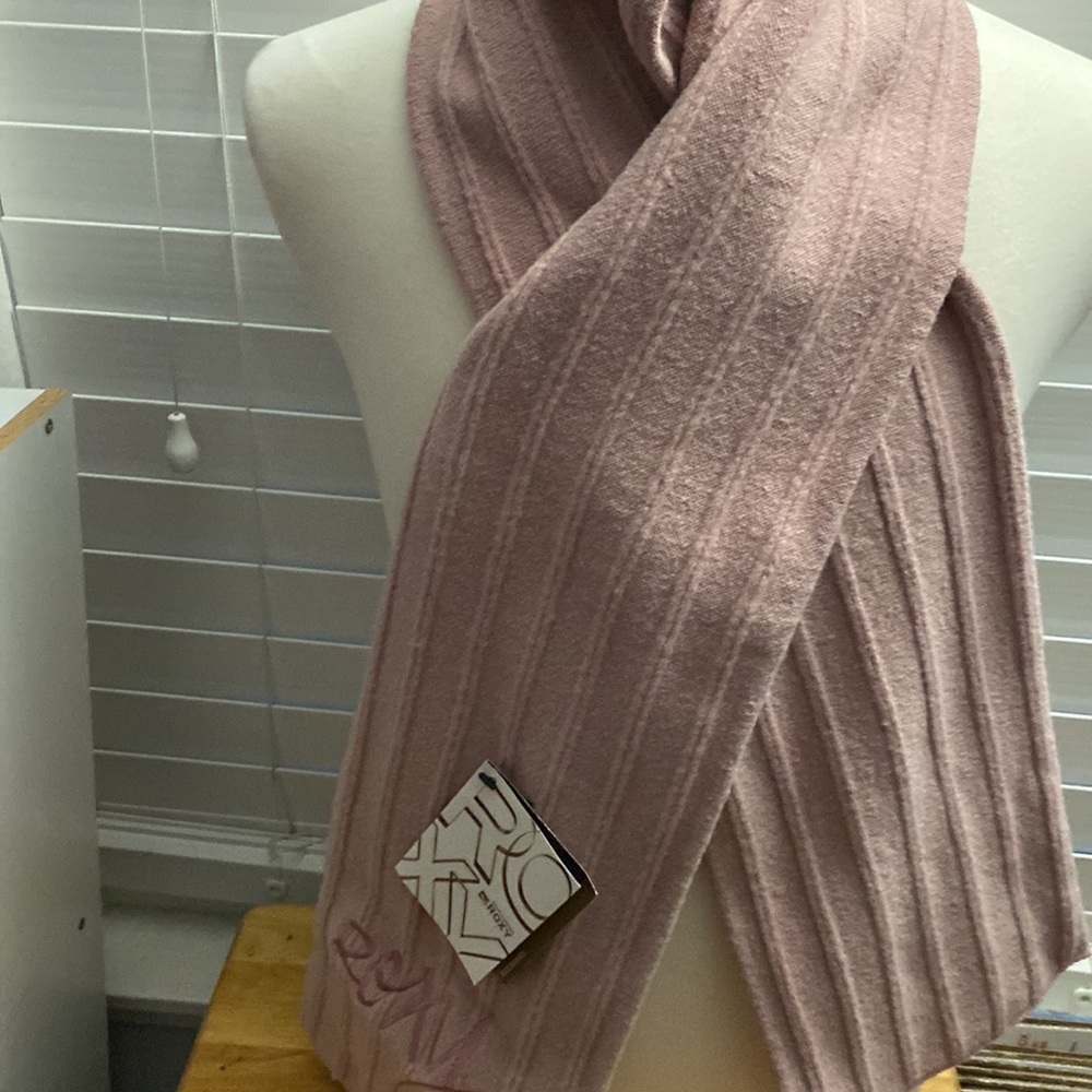ROXY pink scarf